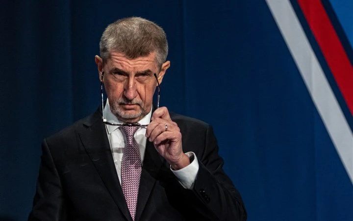 Прем’єр Чехії пропонує канцлеру Німеччини вести переговори з Росією про припинення війни