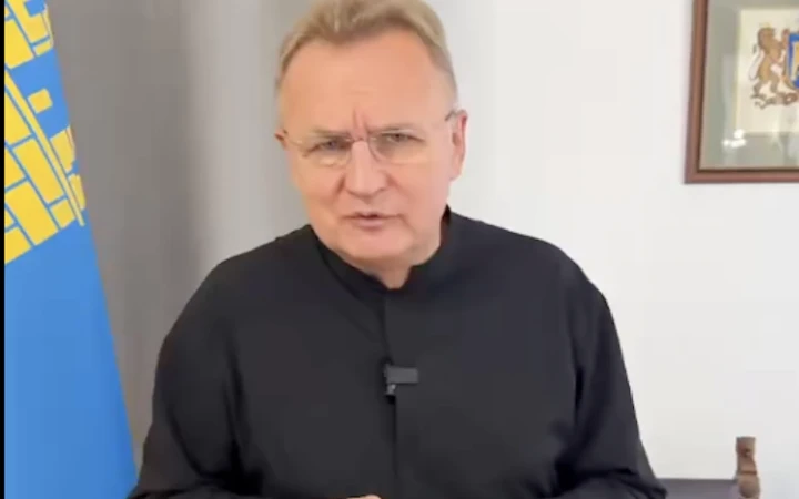 Садовий: прослуховування знайшли в підставці для телефону, змонтоване було не дуже якісно