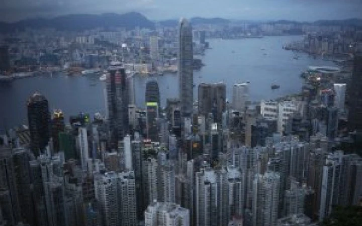 У Гонконгу на будмайданчику виявили бомбу часів Другої світової війни. Евакуювали тисячі людей