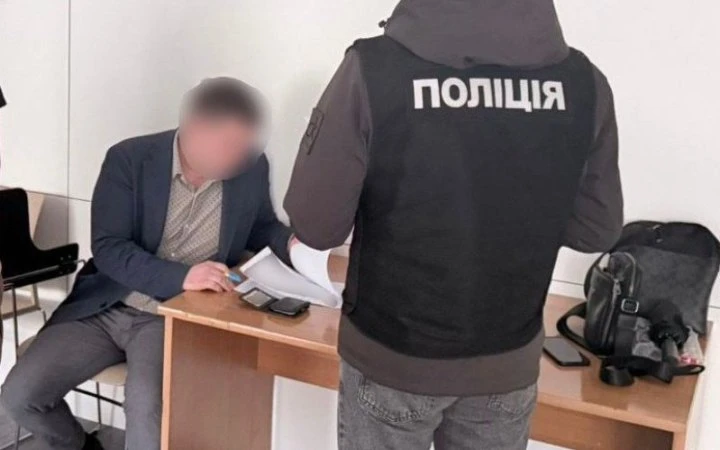 Повідомлено про підозру керівнику апарату КМДА, який організував собі відрядження до Барселони та Флоренції