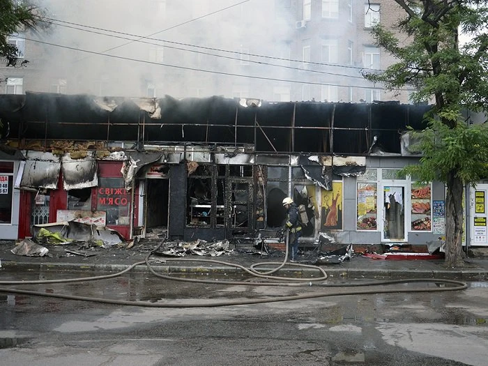 У центрі Дніпра згоріли п'ять кіосків