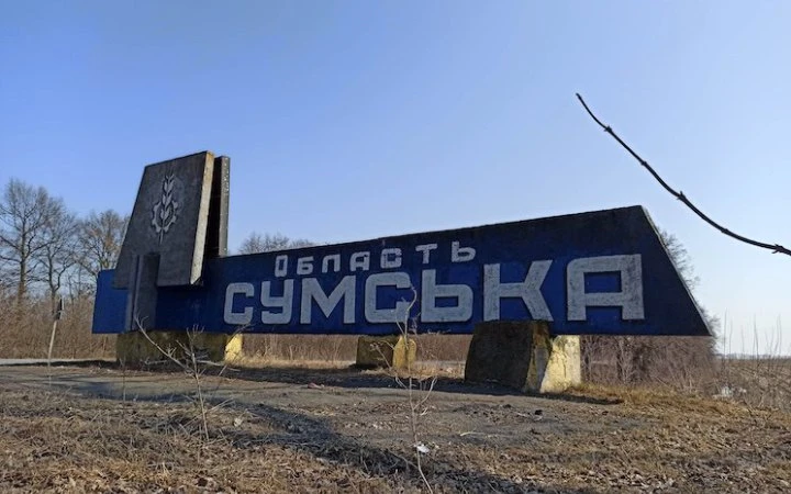 Росіяни вдарили дроном по будинку в селі Сумської області. 4-річна дитина – в важкому стані
