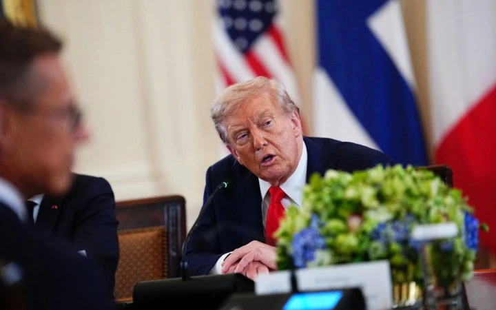 Зустріч Трампа і Сі відбудеться завтра. Американський лідер вважає, що на неї піде до чотирьох годин