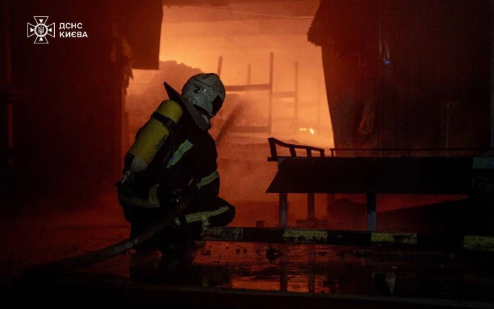 Зеленський: РФ за тиждень застосувала проти України майже 1200 БпЛА та понад 1360 КАБів