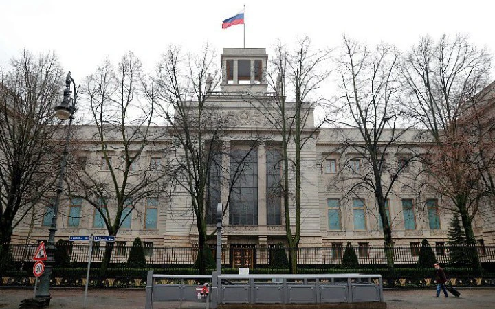 ЦПД: Кремль хоче дозволити МЗС РФ відкривати консульства в Європі без погодження з іншими країнами