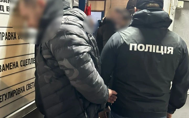На Одещині керівник ГО та військовослужбовець переправляли ухилянтів за кордон