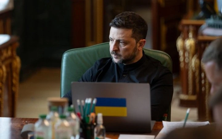 Зеленський доручив главі МЗС синхронізувати санкції ЄС в українській юрисдикції