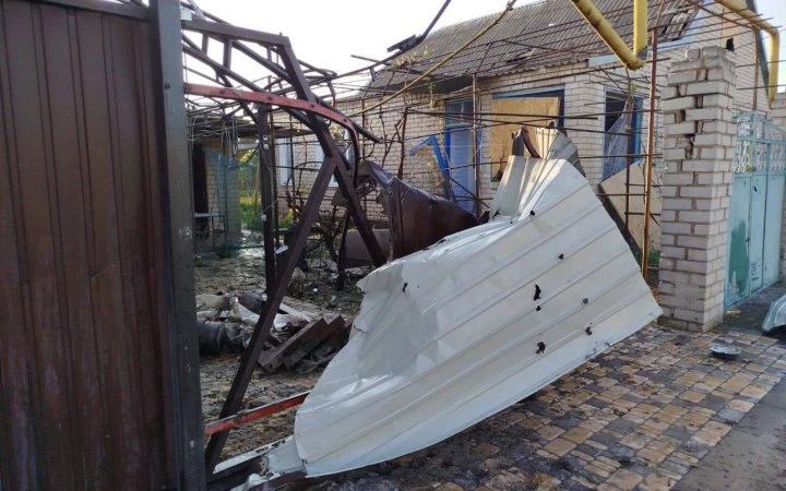​На Херсонщині внаслідок ворожих обстрілів загинула людина, ще 13 - дістали поранення, серед них - дитина