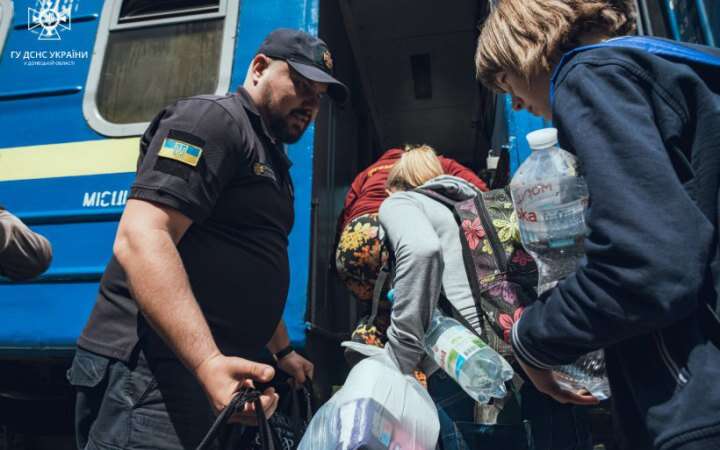 В населених пунктах Донецької області, де триває примусова евакуація родин з дітьми, залишаються 1437 неповнолітніх