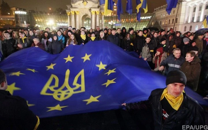 Відносна більшість українців вважає Україну лідером серед країн ЄС, - опитування