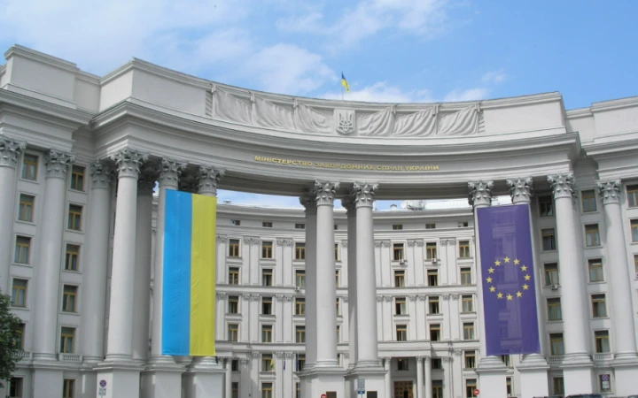 МЗС відкрило доступ до автоматизованої подачі документів в 40 посольствах і консульствах