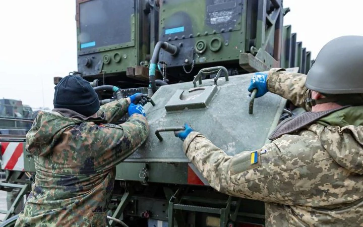Повітряні сили в ніч на 13 грудня знищили по 10 російських безпілотників та ракет