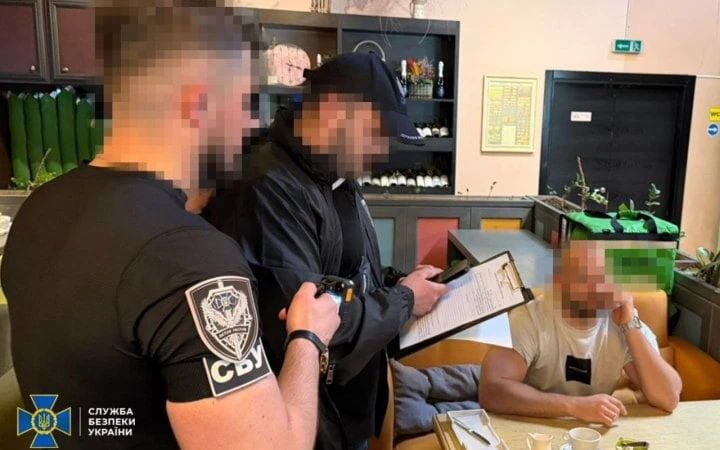 ФотоНа хабарництві викрили двох посадовців Бюро економічної безпеки