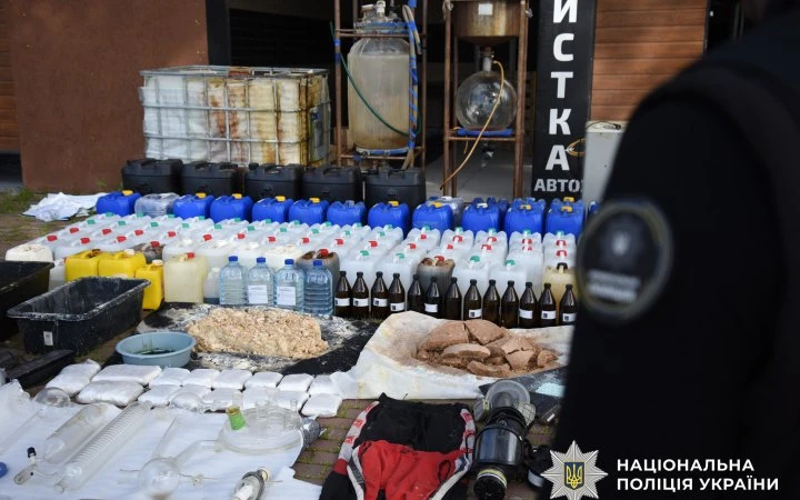 Нацполіція затримала по всій Україні 66 осіб у масштабній справі про виготовлення і збут наркотиків