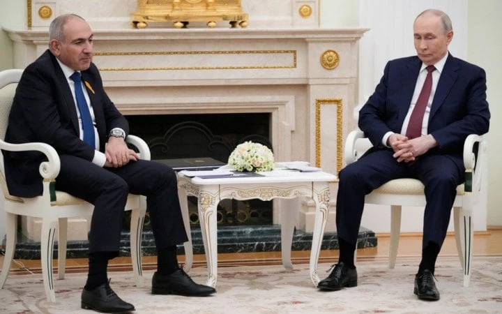 Reuters: Москва хоче відправити 100 тисяч вірмен, які проживають у РФ, голосувати проти Пашиняна на виборах 7 червня
