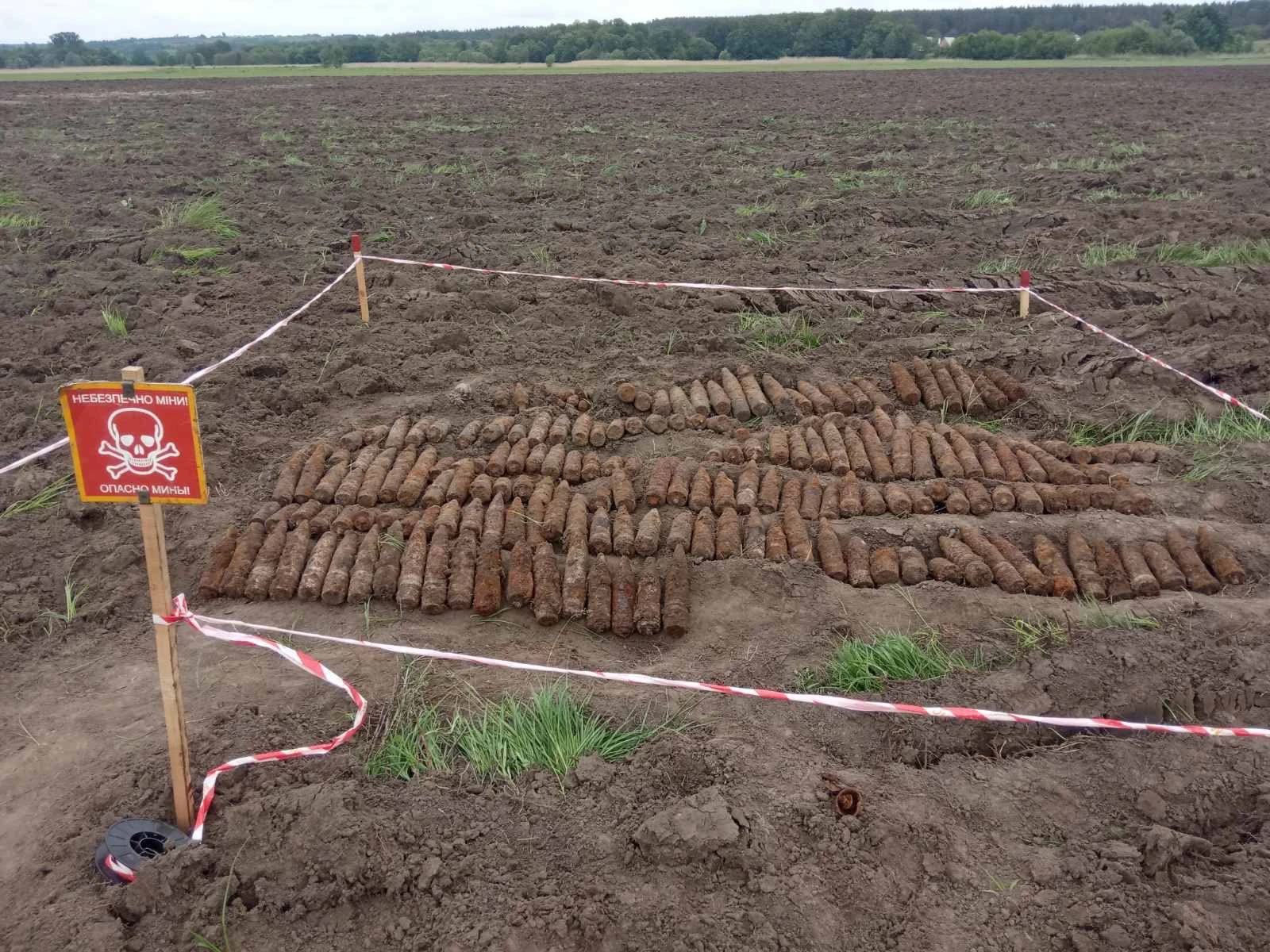 На Черкащині піротехніки виявили 192 артилерійські снаряди