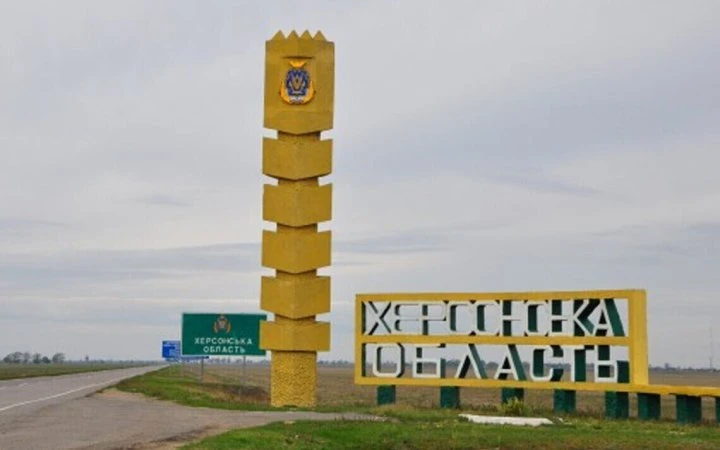 Російський дрон атакував цивільного у Херсоні