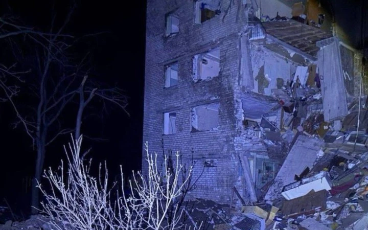 Росія масовано обстрілює Україну різними типами ракет