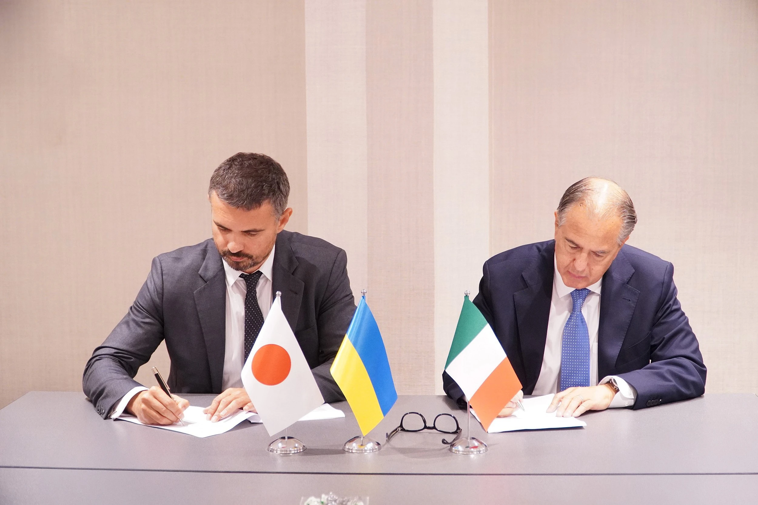 NovaSklo оголосила про партнерство з NSG Group для будівництва найбільшого заводу флоат-скла в Україні