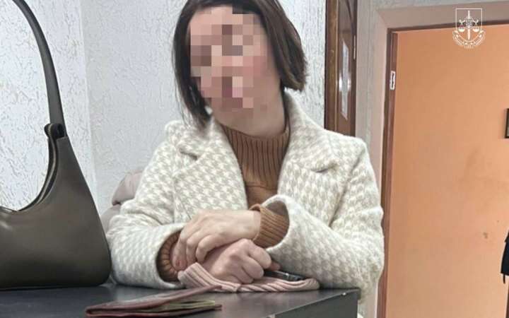 На Одещині жінка допомагала нелегалам потрапити в Україну за допомогою фейкових запрошень на роботу