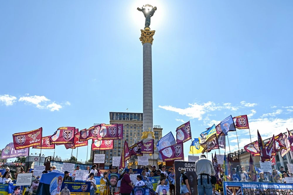 “Берегині 77” провели акцію на Майдані, вимагаючи ефективного розшуку зниклих безвісти