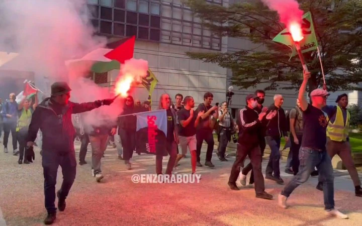 У Франції тривають масові протести і страйки через бюджет і скорочення соцвиплат