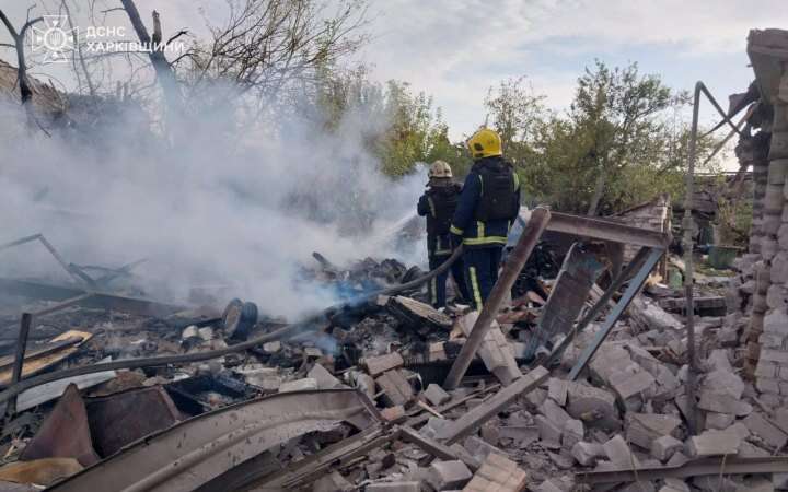 На Харківщині ворог вдарив по селу КАБами та дроном. 1 людина загинула, ще 1 отримала поранення