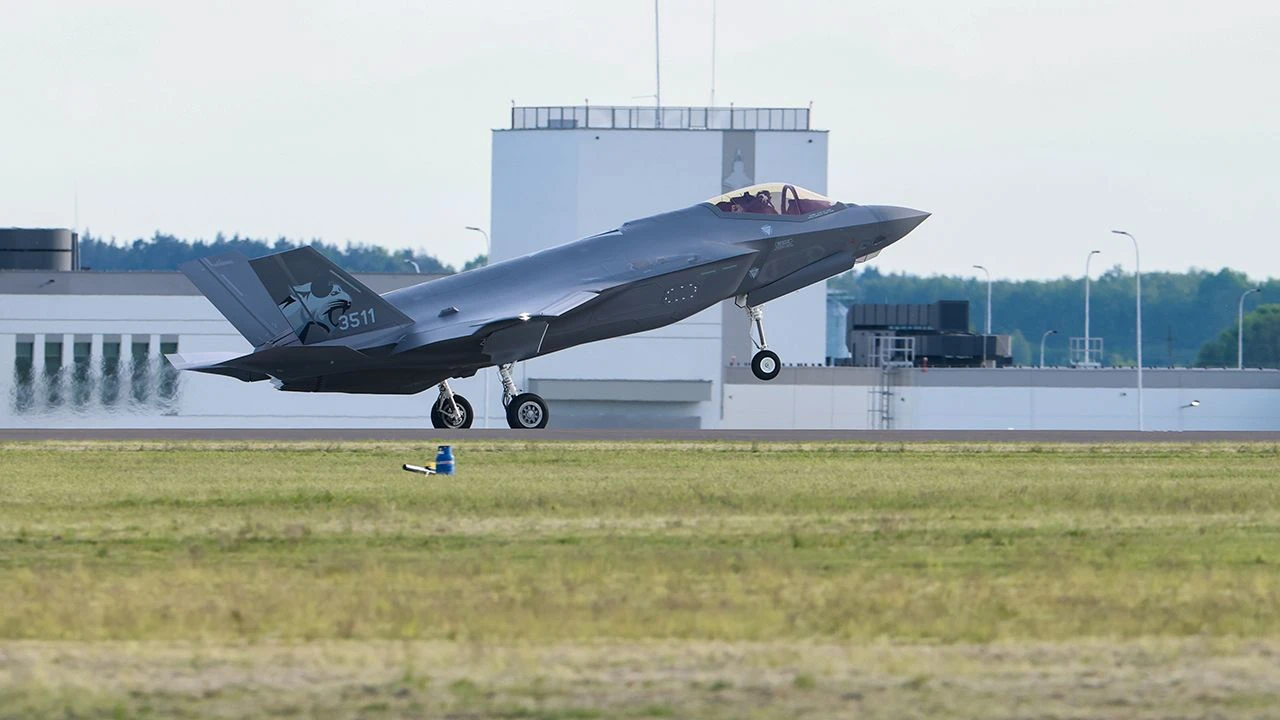 Myśliwce F-35 przelecą nad trzema polskimi miastami
