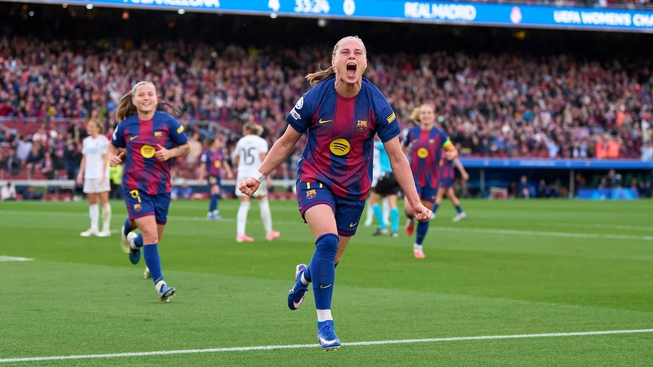 Gol Ewy Pajor. Barcelona rozbiła Real w Lidze Mistrzyń [WIDEO]