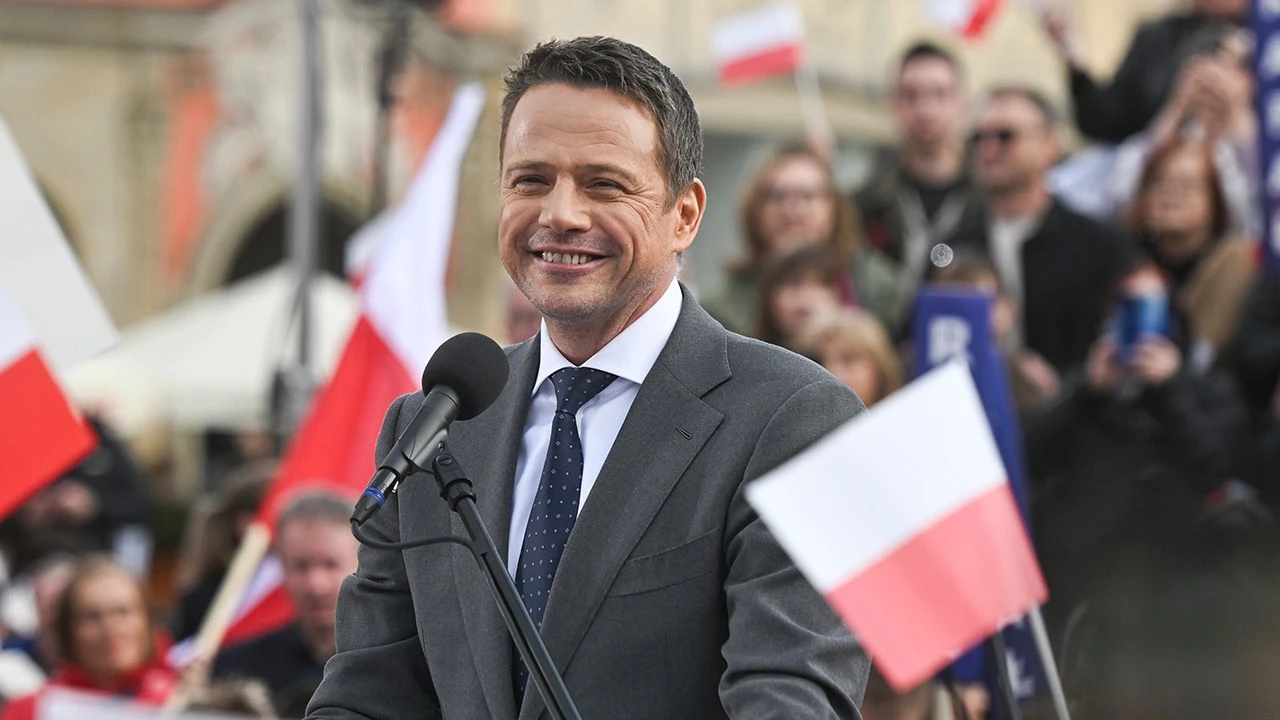 Nocne głosowania. Trzaskowski uzyskał wotum zaufania