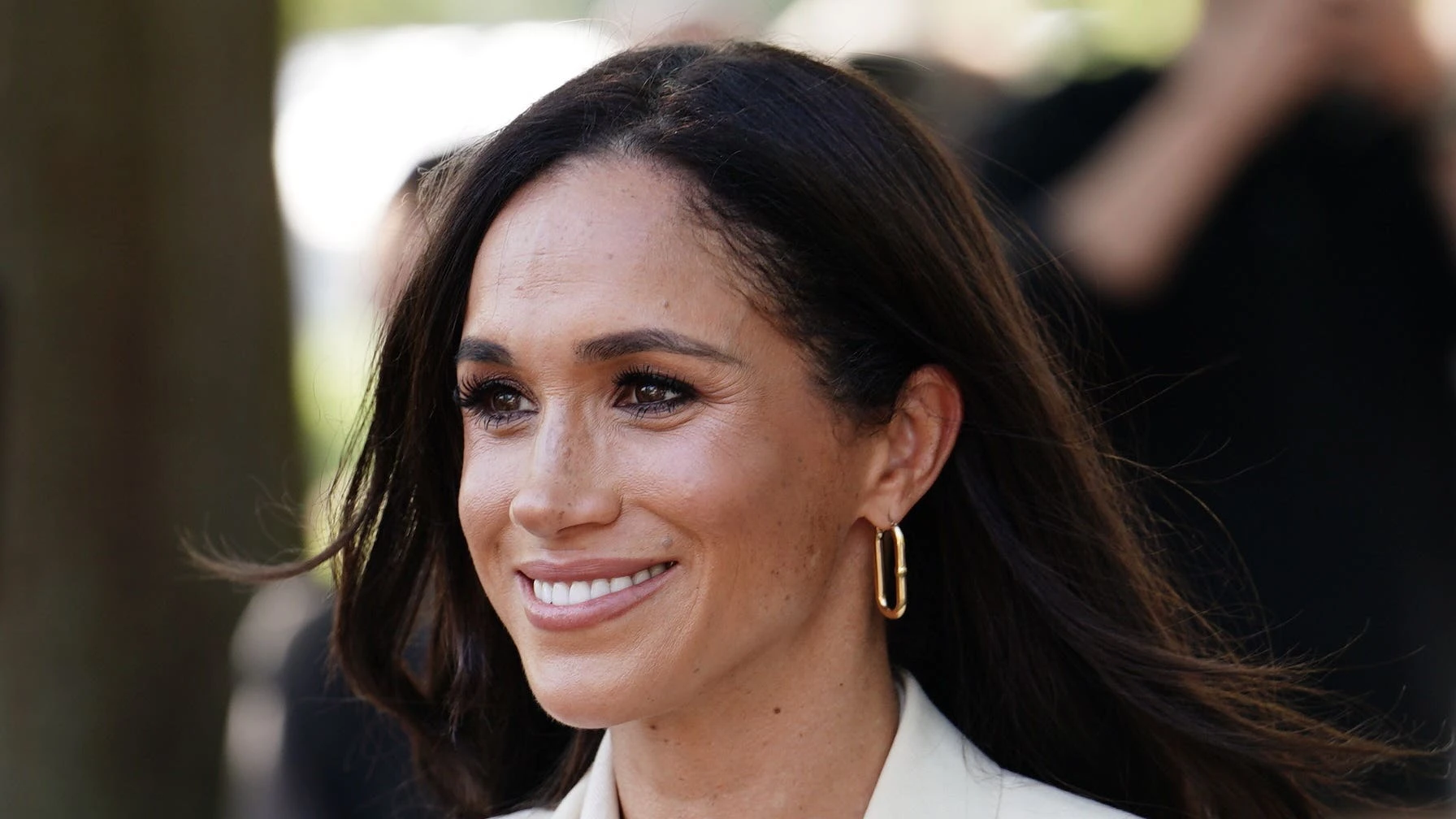 Meghan shares clip of her and Lilibet beekeeping in matching gear