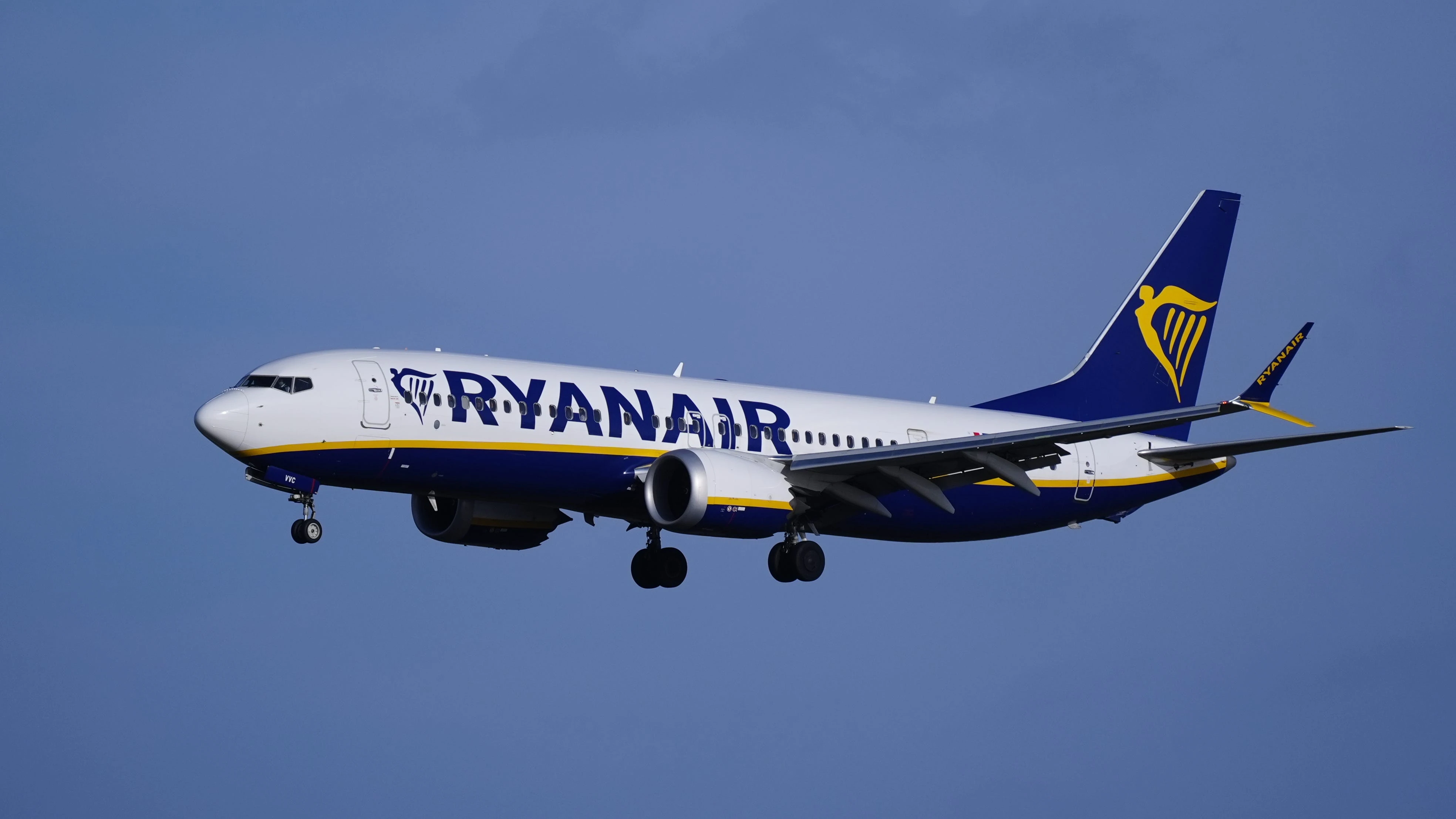 Ryanair demands cabin crew staff return pay rises amid Spanish union dispute
