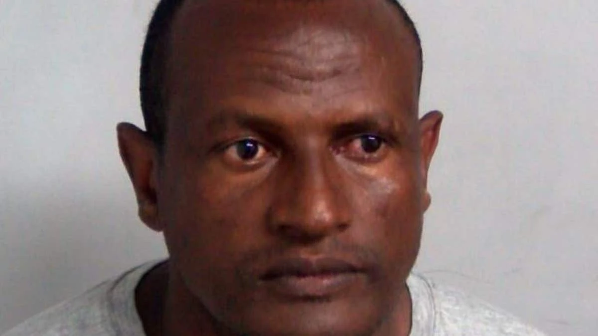 Prisons minister defends £500 payoff to migrant sex offender with golf analogy