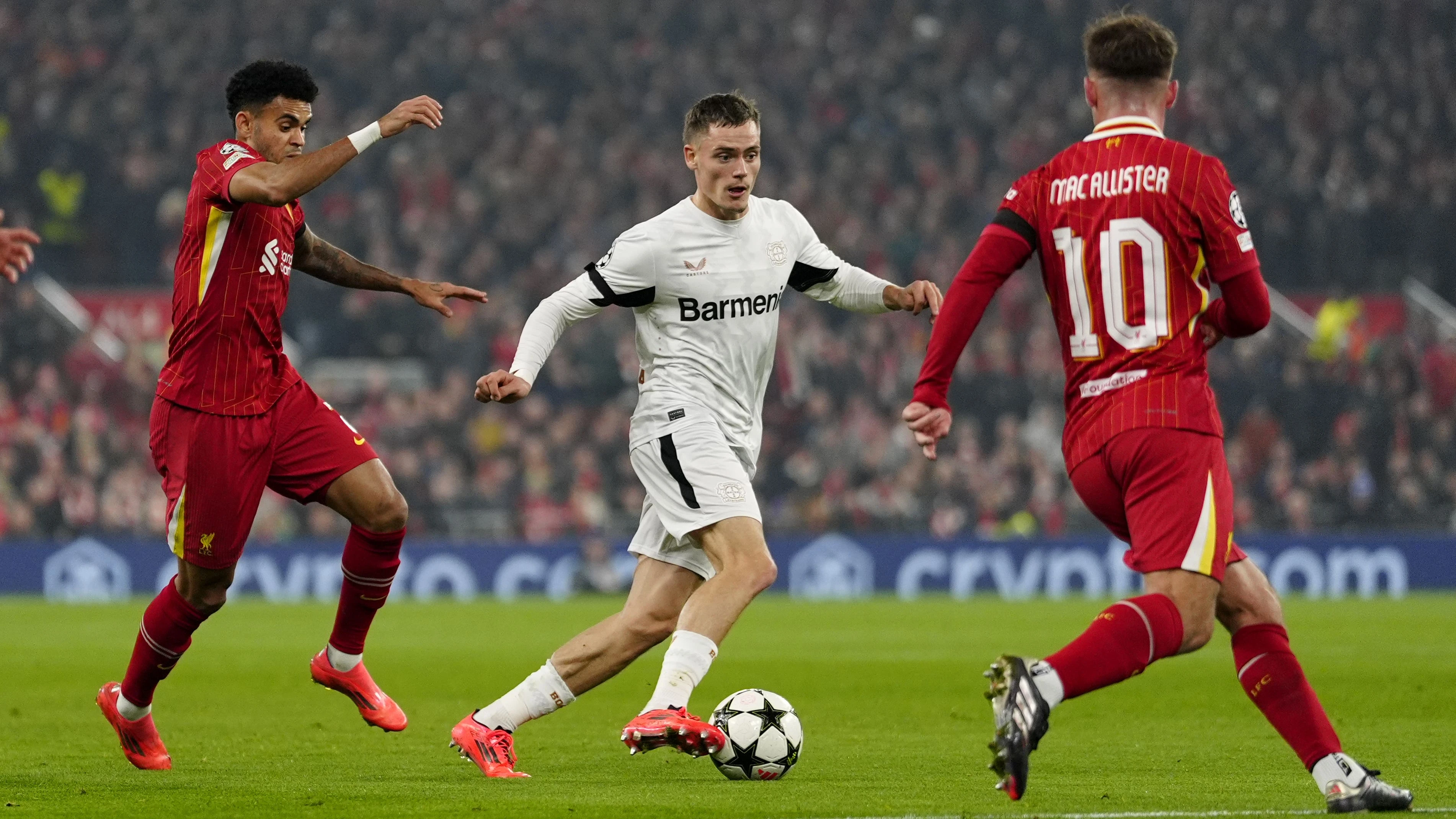 Liverpool make approach for Bayer Leverkusen forward Florian Wirtz
