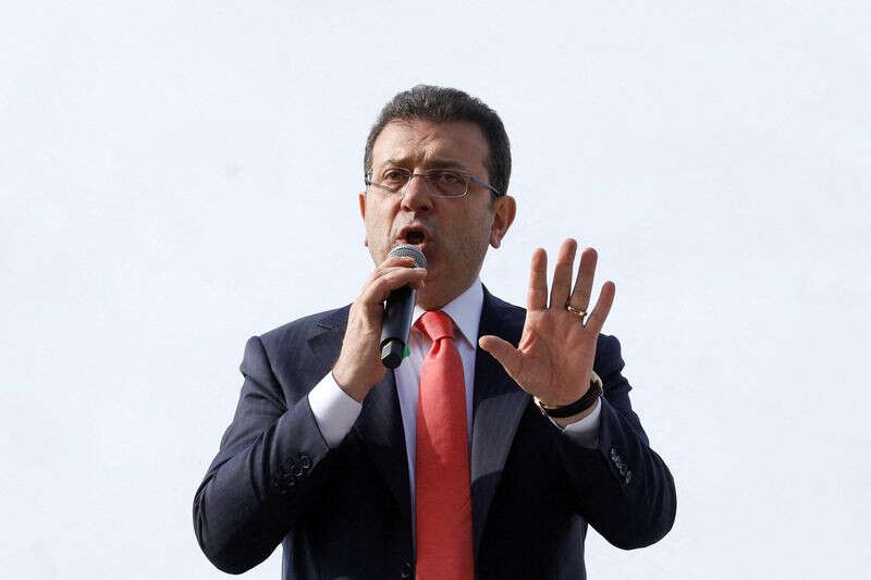 Turkey jails Istanbul mayor before tria