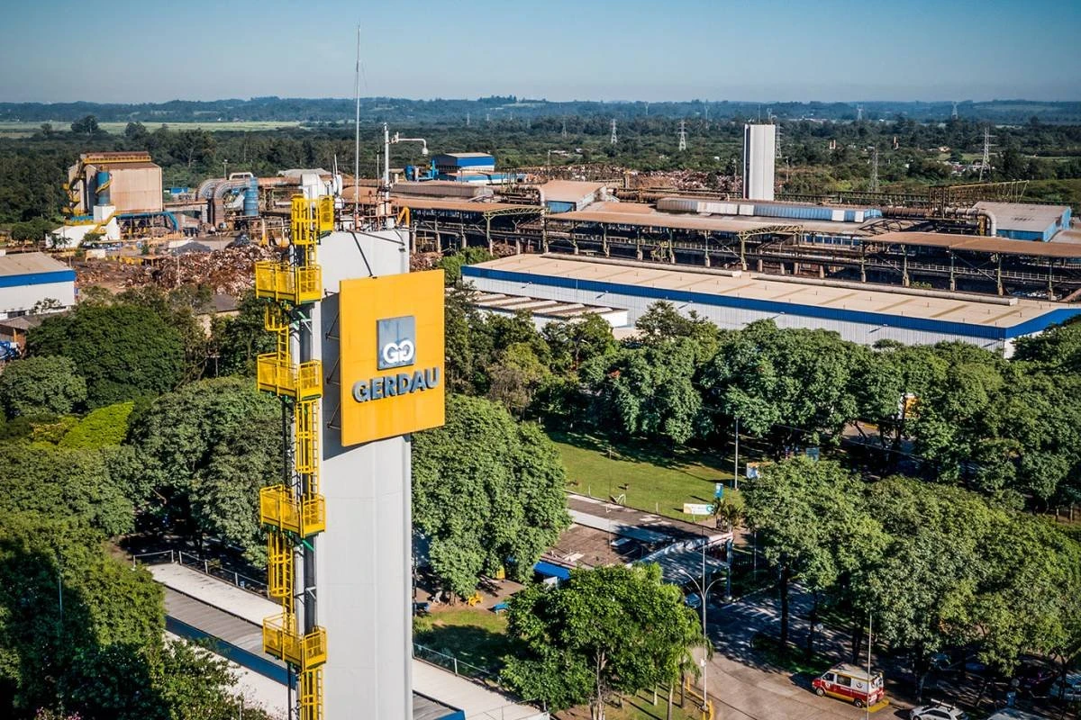 Gerdau vê lucro cair 51% no 4º tri e reclama de 