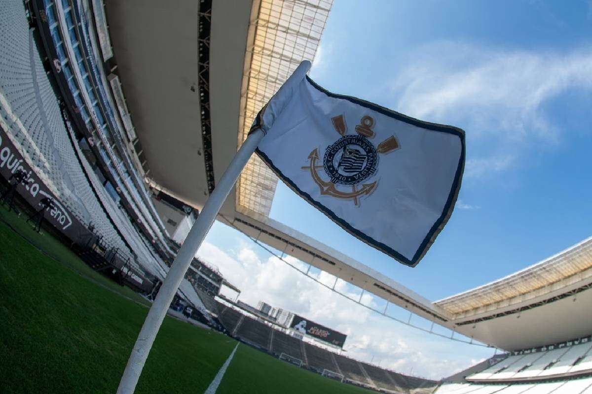 Executivos da Caixa estimam que vaquinha do Corinthians para pagar Itaquerão arrecadará 60% do valor