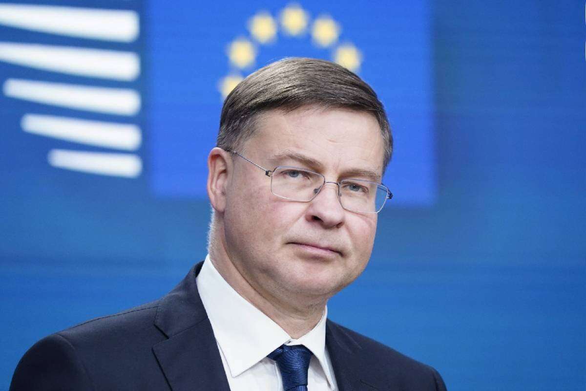 UE: Dombrovskis afirma que está confiante por acordo sobre novas regras fiscais ainda em 2023