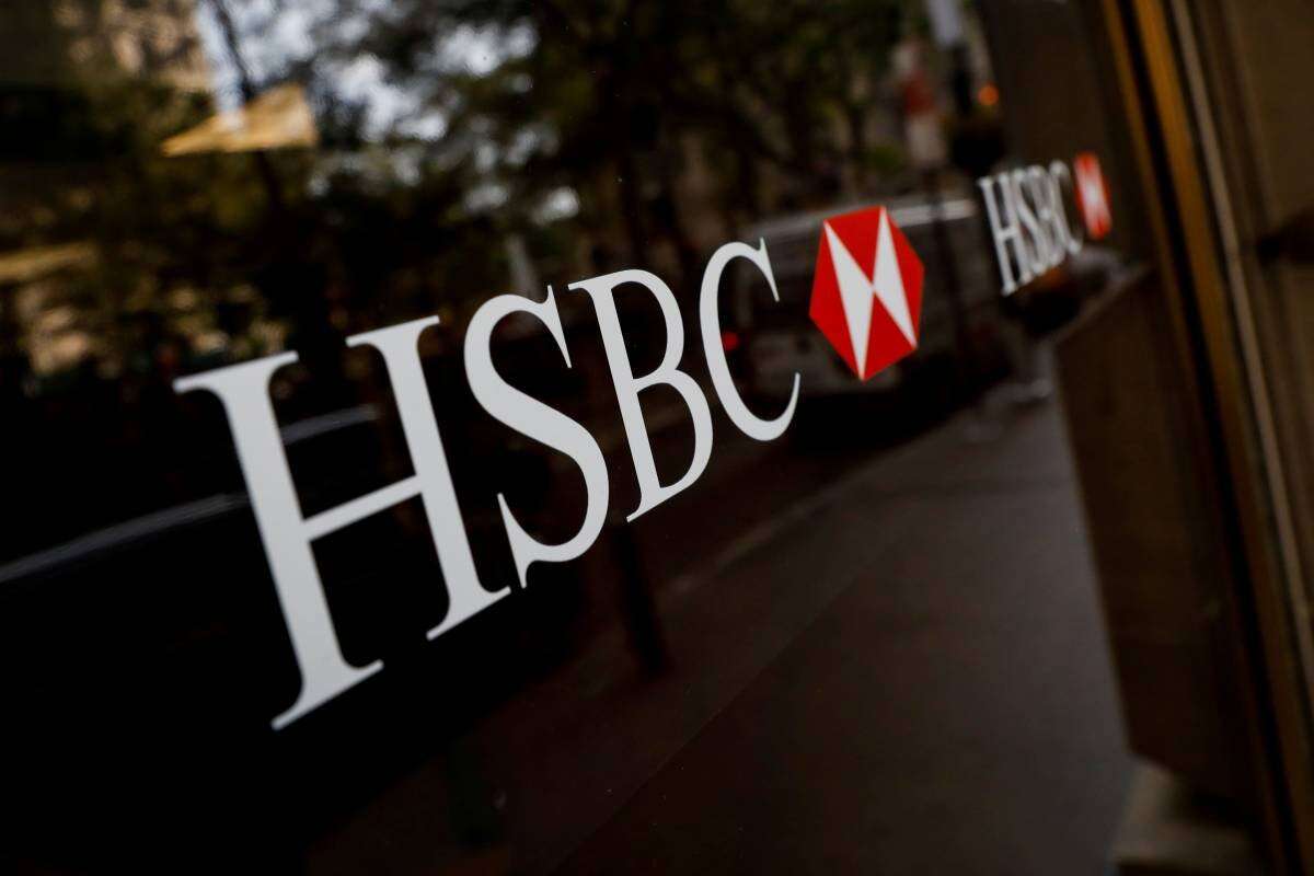 HSBC pode reduzir bônus enquanto implementa reestruturação bilionária