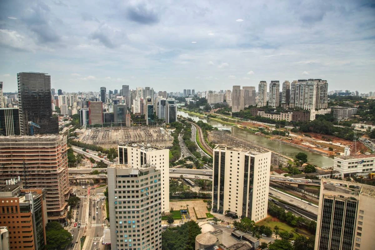 Hora de comprar um imóvel? Veja quais bairros anunciam acima do valor real segundo Índice EXAME-Loft