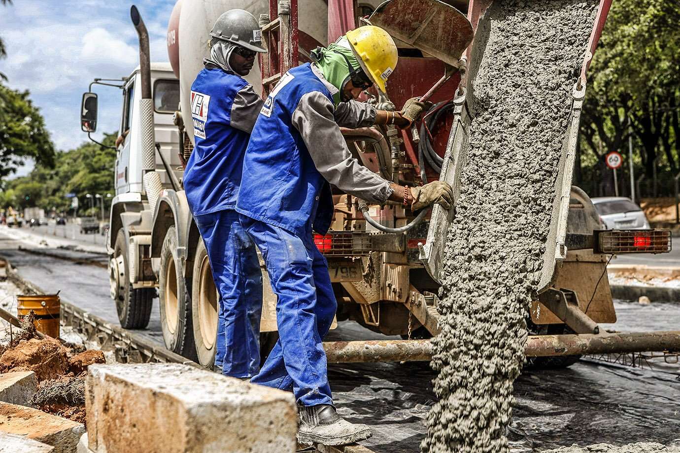 Troca de matéria-prima pode reduzir em 11% as emissões na indústria do cimento; saiba qual