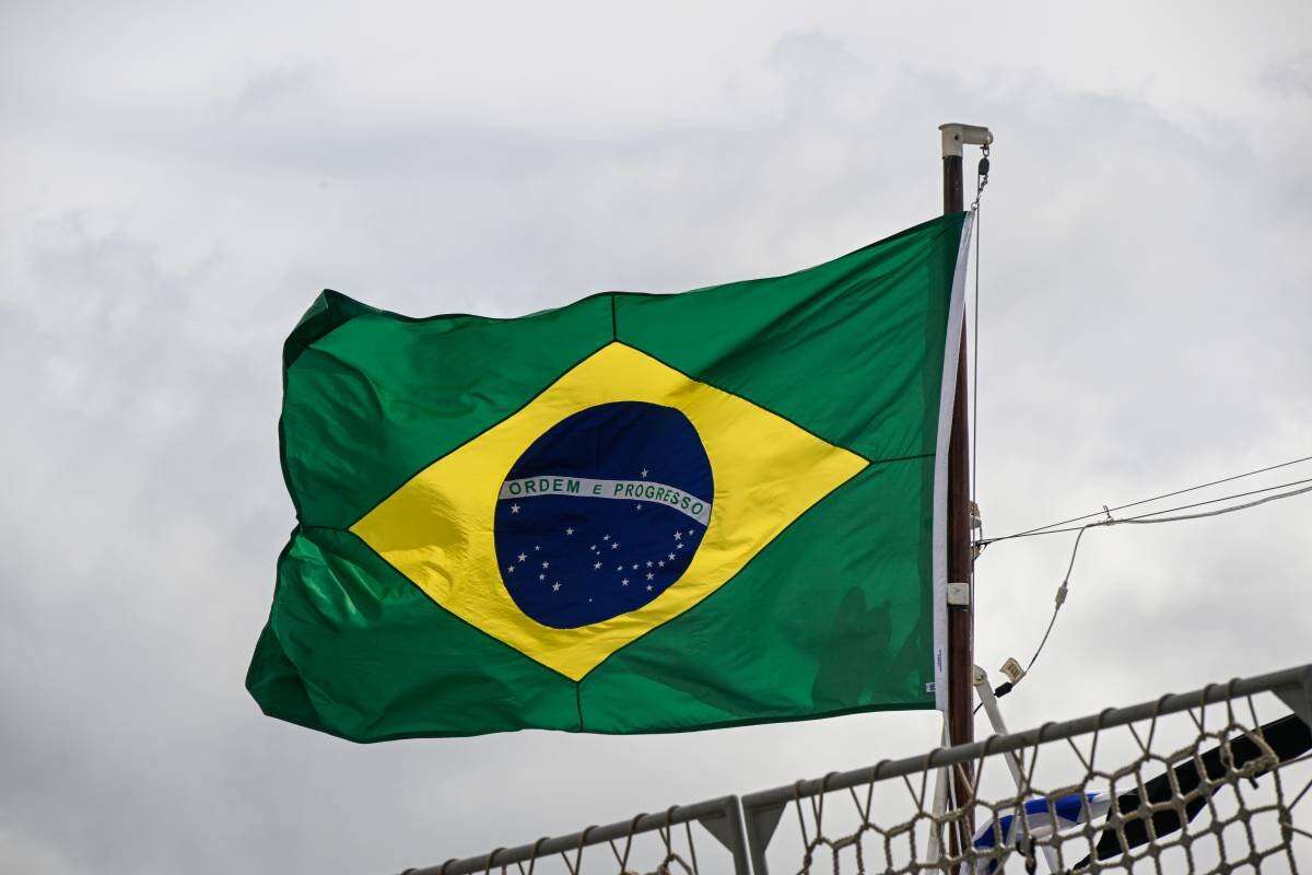 Brasil despenca no ranking global de democracia e mundo registra pior índice da história