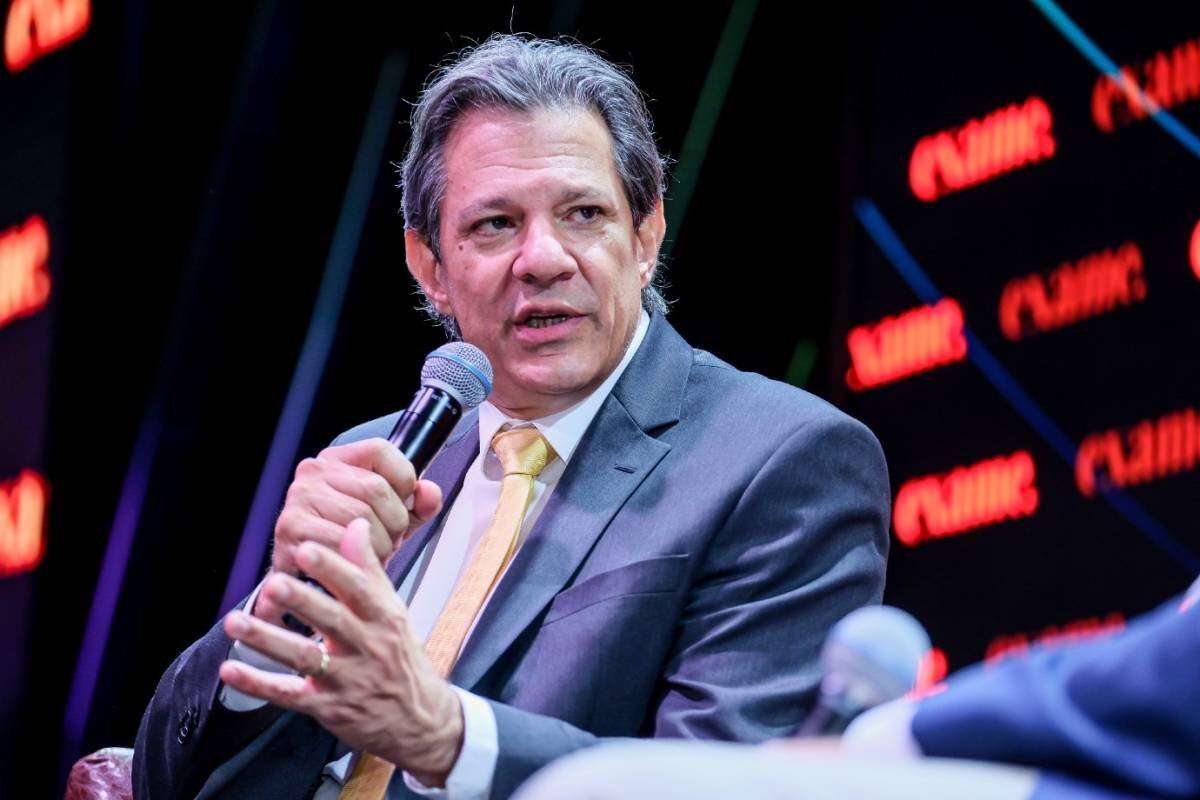 Haddad: ajuste de Milei recai sobre base da pirâmide e 60% dos argentinos estão na pobreza