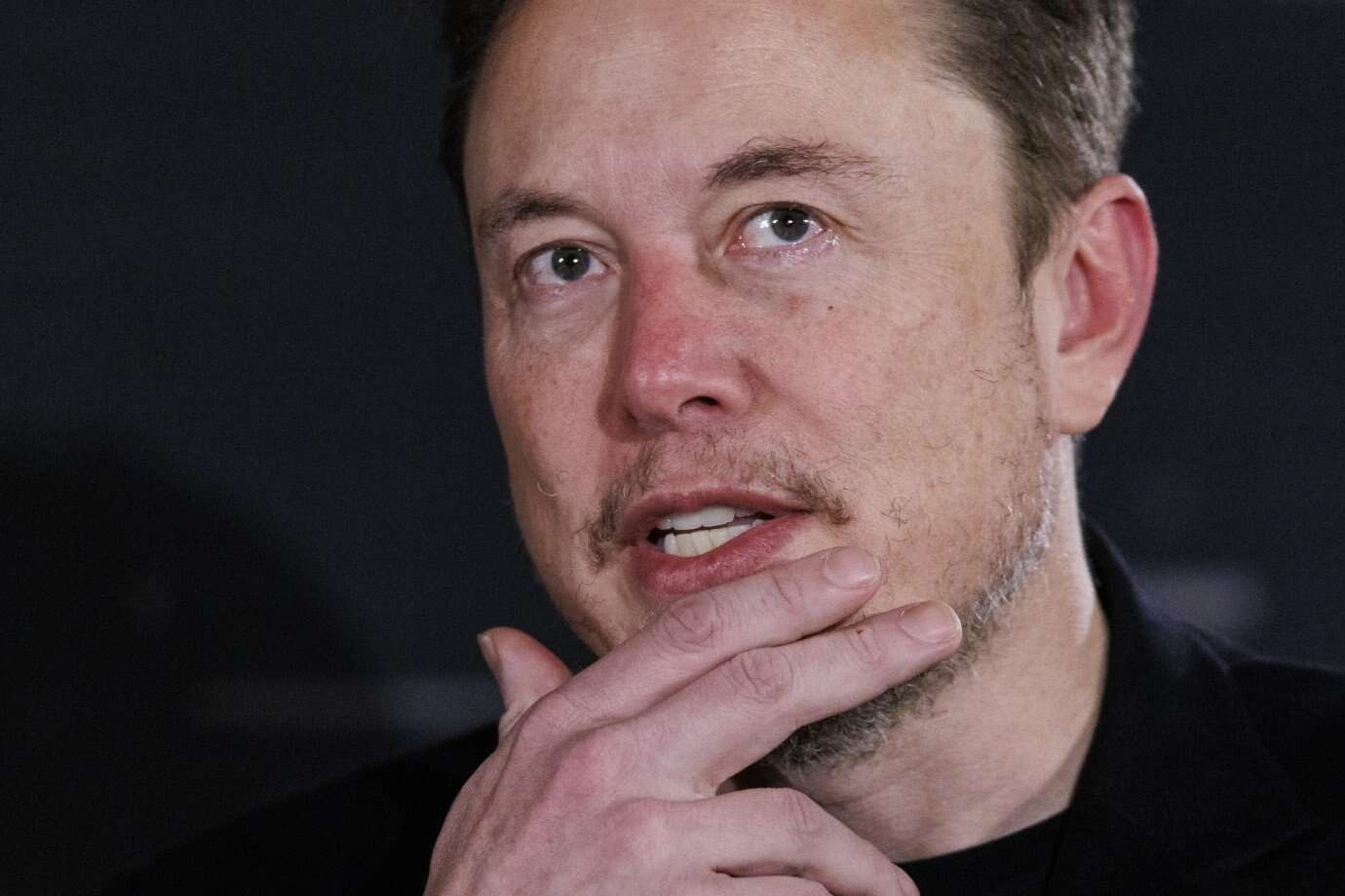 Briga bilionária: Elon Musk perde US$ 7 bilhões em disputa com homem mais rico da América Latina