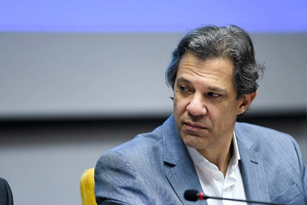 Haddad é diagnosticado com covid-19 e presidirá reuniões do G20 de forma virtual
