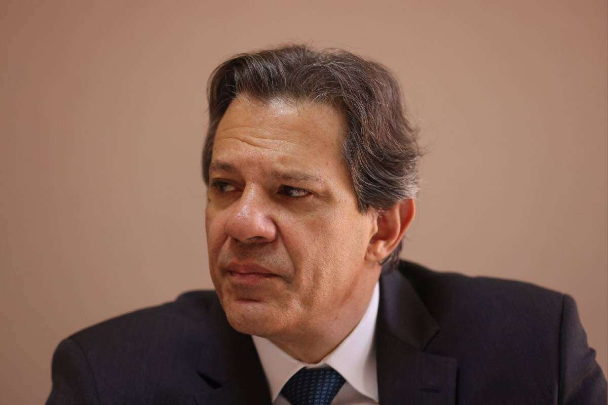 Haddad desmente imposto sobre Pix e AGU aciona Facebook por vídeo manipulado