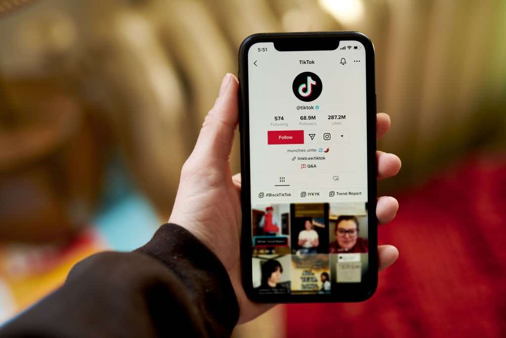 Canais de meio de funil, como TikTok e YouTube Ads, devem ganhar força em 2025