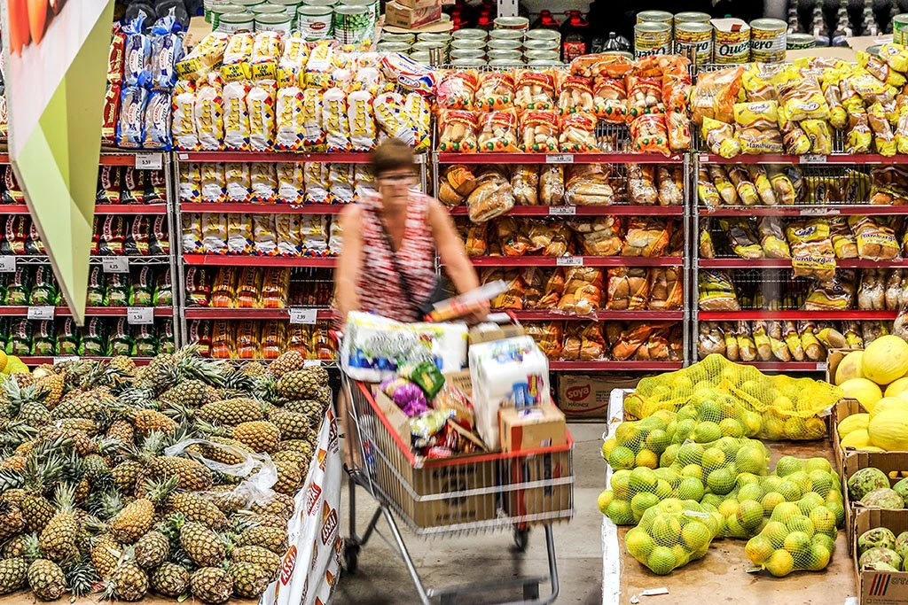 Ipea: Alimentos elevam inflação da baixa renda em janeiro, passagem aérea alivia de mais ricos