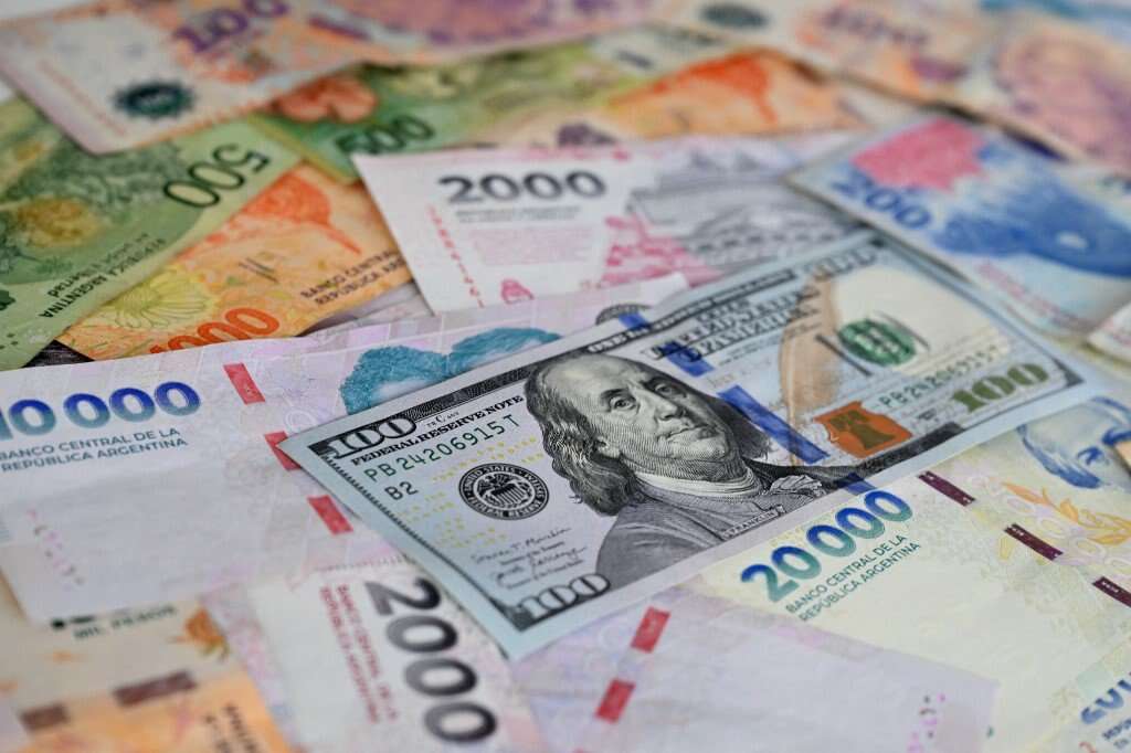 As 10 moedas mais fortes do mundo em 2025 - e o dólar não é o líder