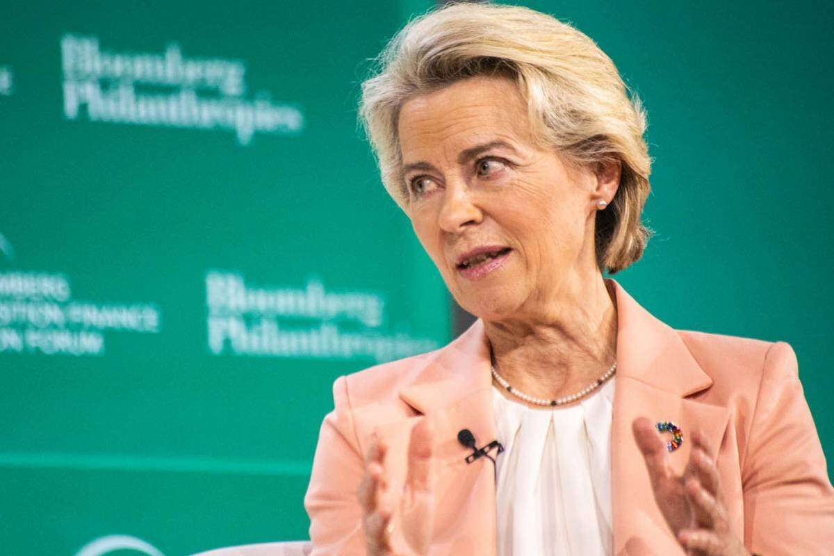 É importante que UE tenha relações comerciais estáveis com a China, diz von der Leyen